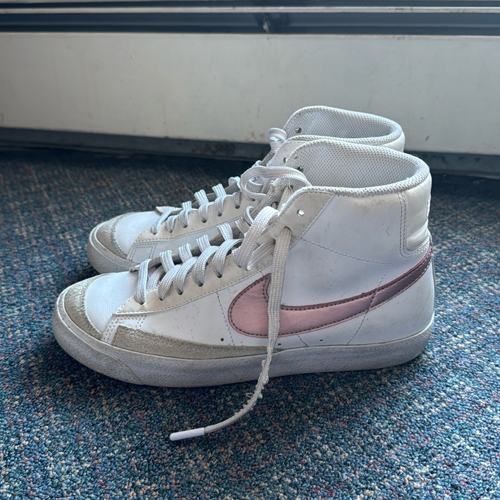 Nike white blazers 8.5 pink